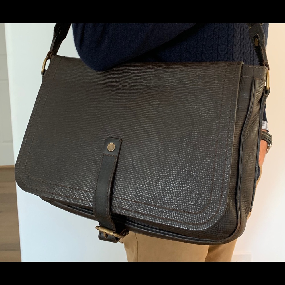 Louis Vuitton Men’s Messenger Bag Vintage